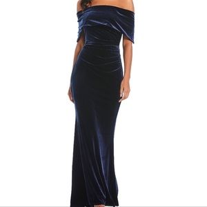 Vince Camuto Navy Velvet off the shoulder gown Size 8